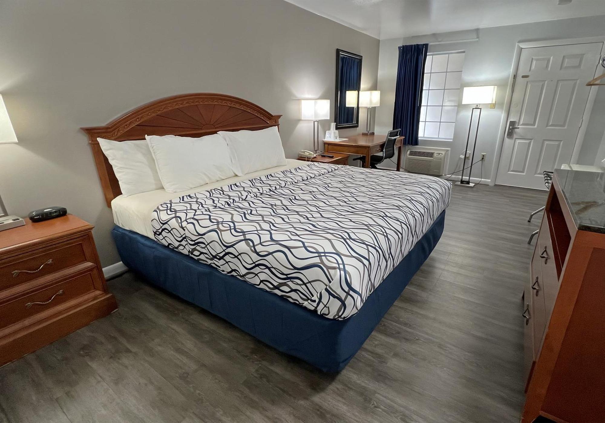 America'S Best Value Inn Lancaster Rohrerstown Экстерьер фото