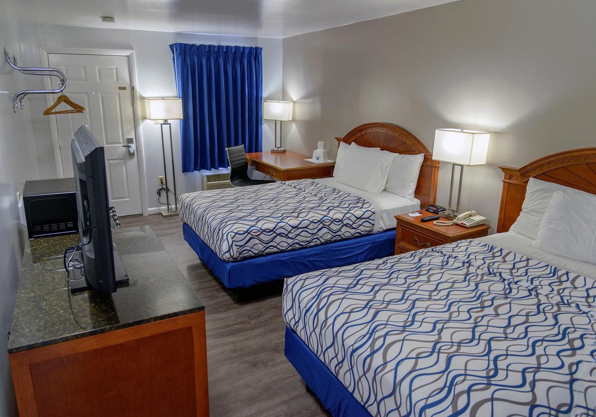 America'S Best Value Inn Lancaster Rohrerstown Экстерьер фото